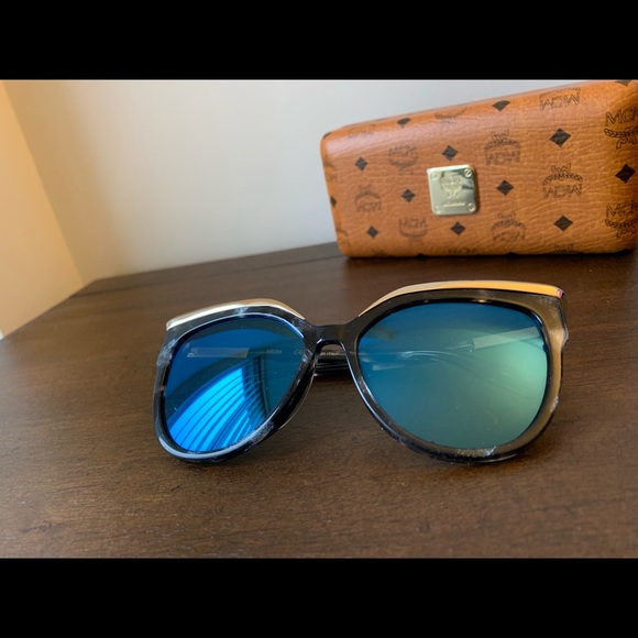 🔥just in🔥Chic MCM Sunglasses - Picture 3 of 8